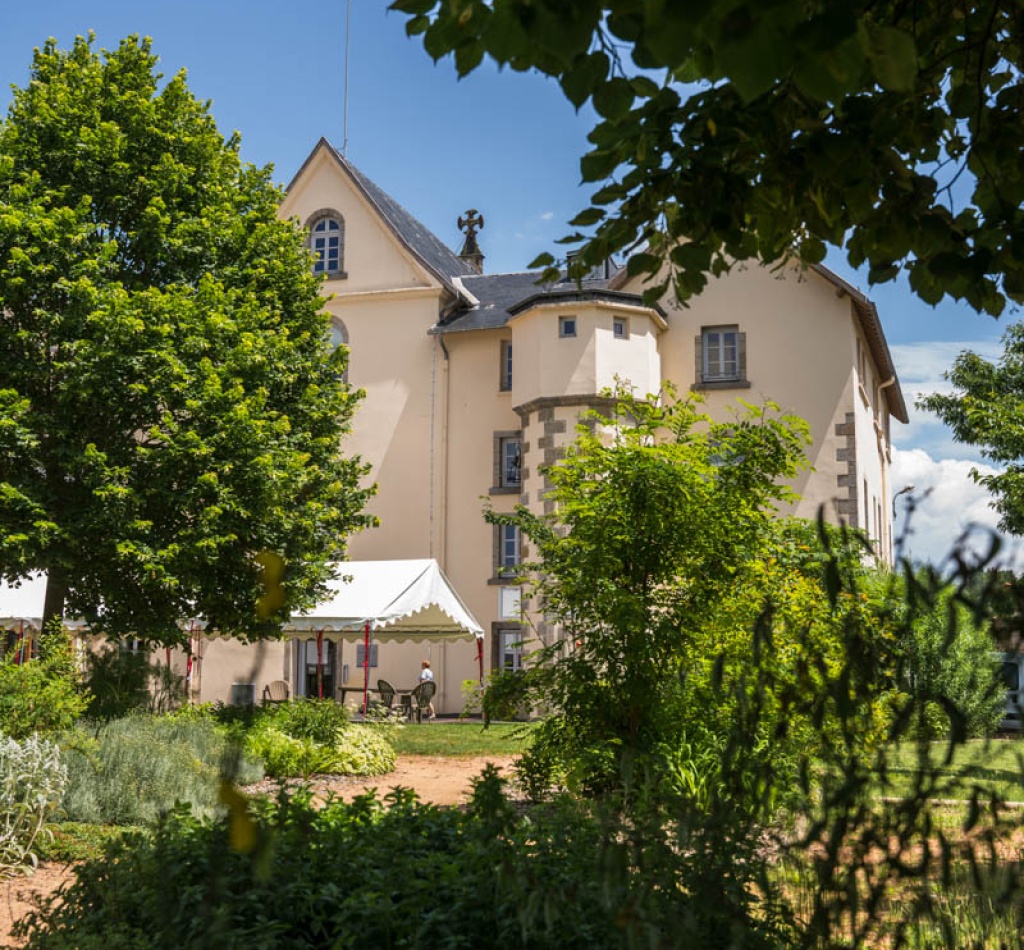 41_AUPERAS Ehpad И Qui Plus Est - Nathalie Dubost